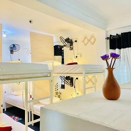 Hiricurry Hostel & Restaurant Диквелла Экстерьер фото
