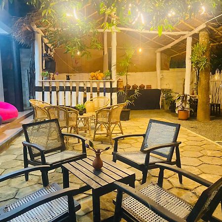 Hiricurry Hostel & Restaurant Диквелла Экстерьер фото
