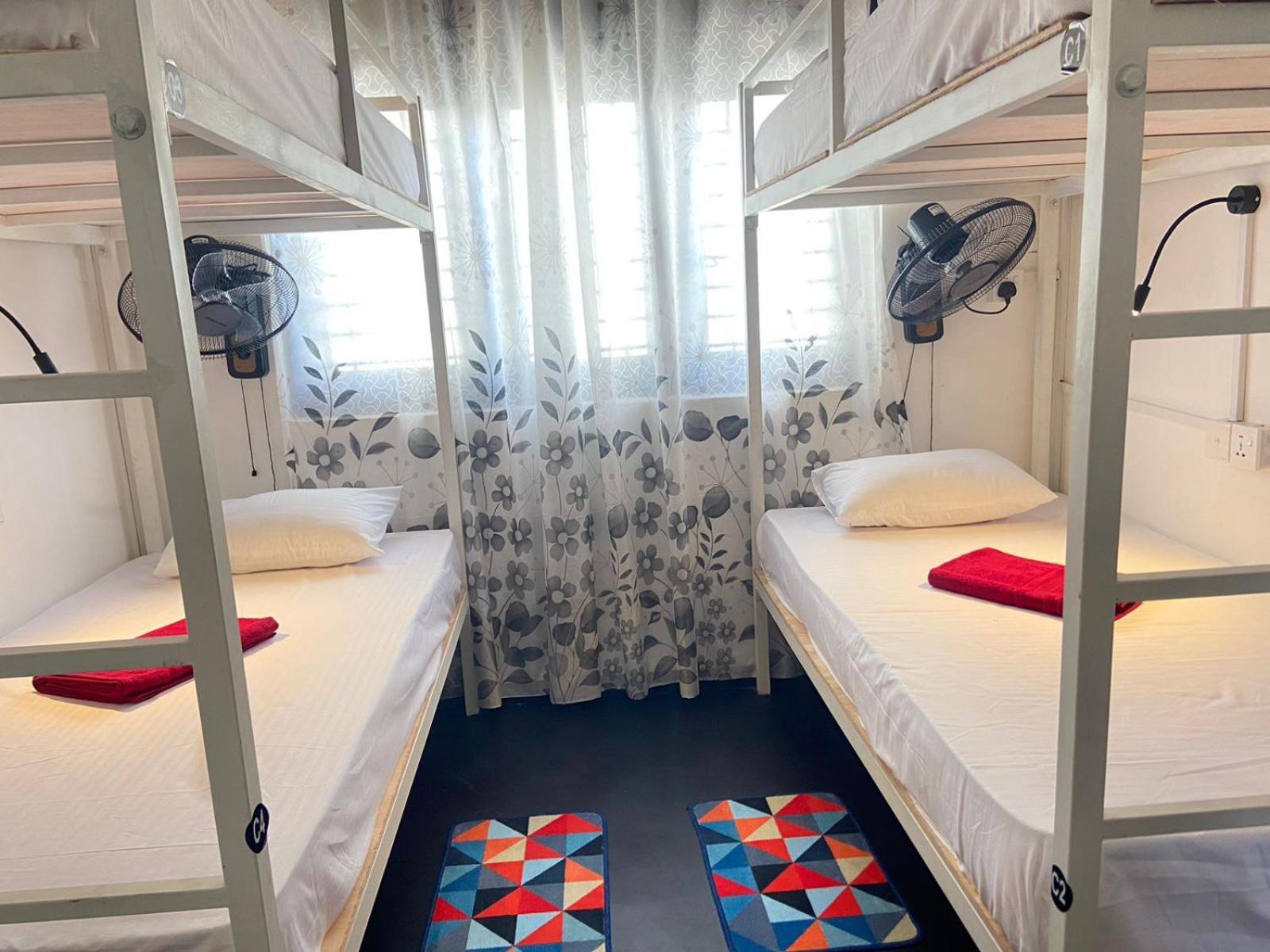 Hiricurry Hostel & Restaurant Диквелла Экстерьер фото