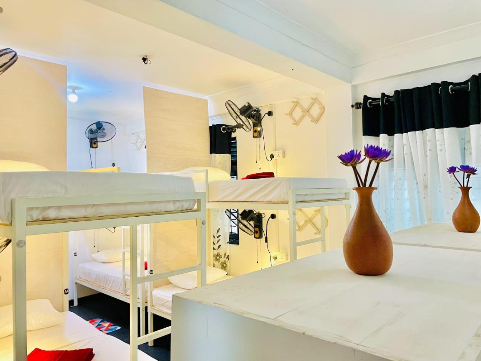 Hiricurry Hostel & Restaurant Диквелла Экстерьер фото