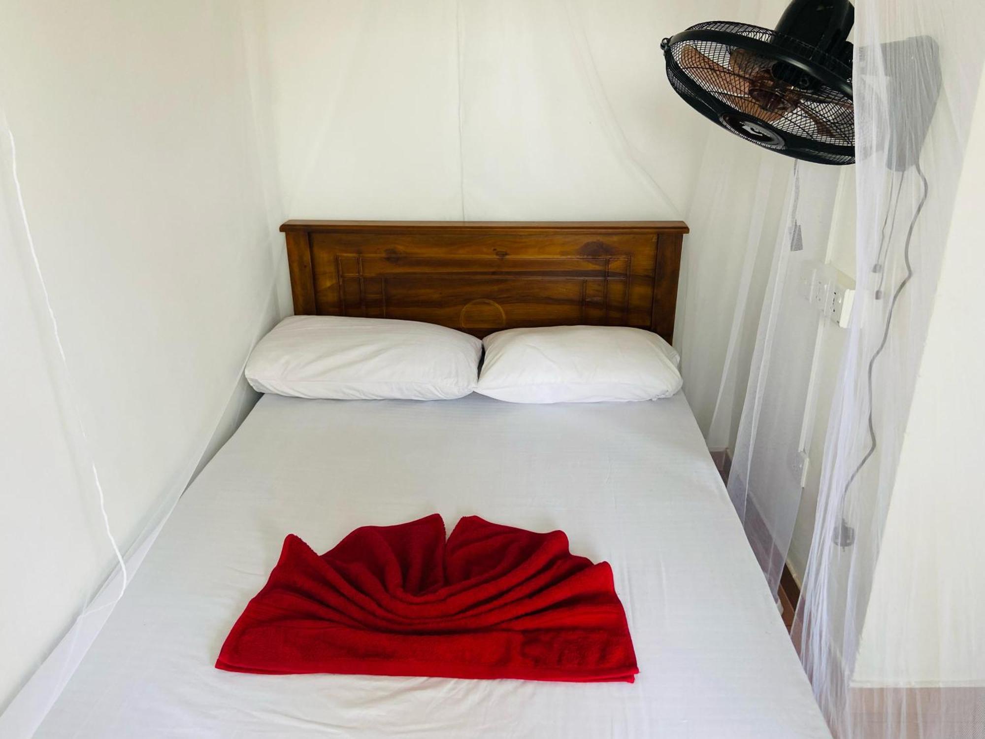 Hiricurry Hostel & Restaurant Диквелла Номер фото