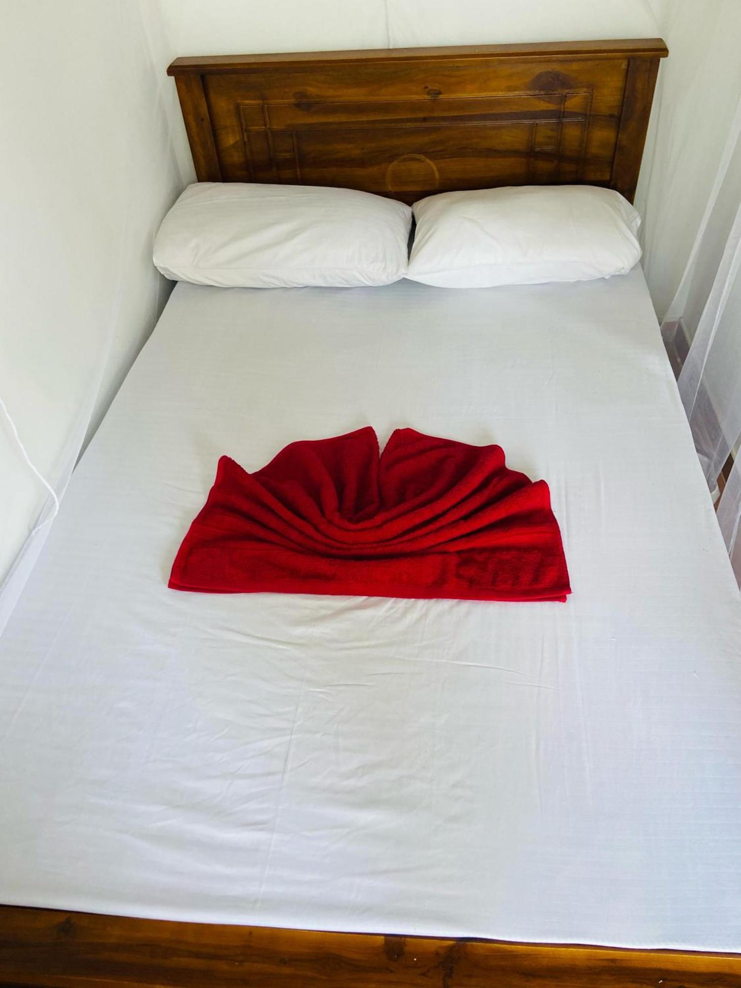 Hiricurry Hostel & Restaurant Диквелла Номер фото